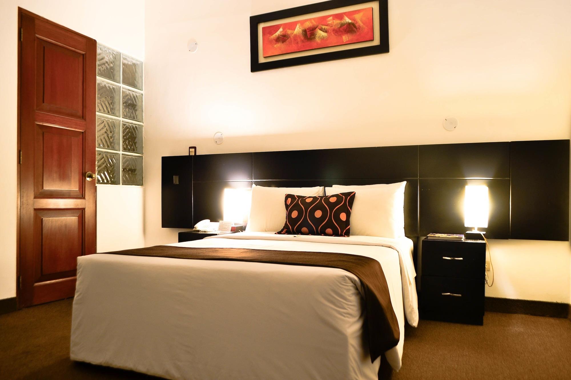 Ferre De Hotel